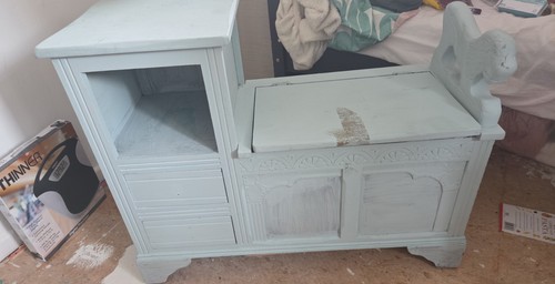 Telephone table - telephone,